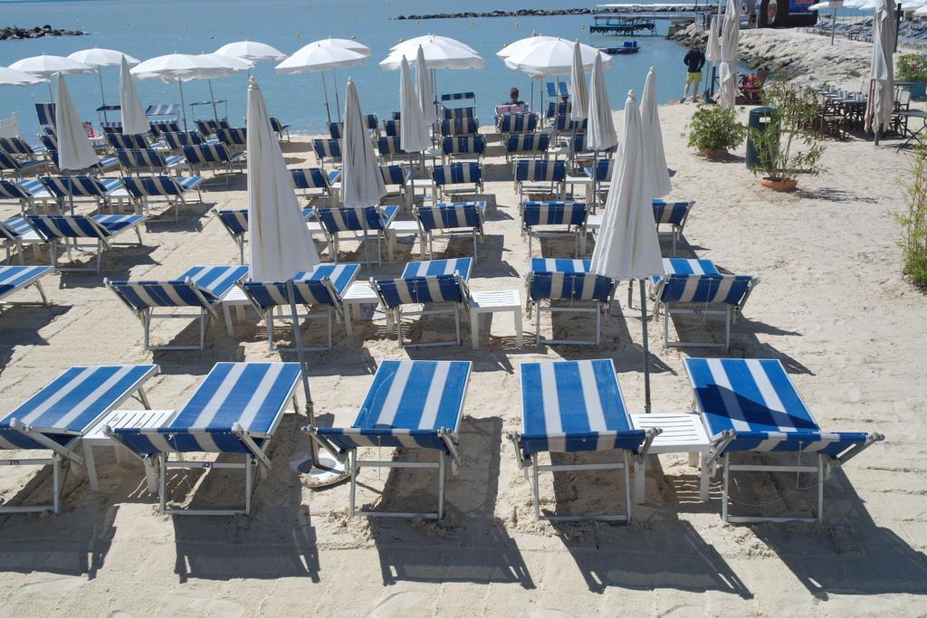 Villa Soraya , Quiet Location With Big Garden Near Beach And Old Town Of Nice Exterior foto